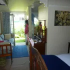 Maatskappy 6 beeld BREEZE INN GUEST HOUSE Luxury Guest Houses in Kidd`s Beach EC