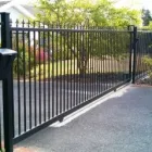Maatskappy 4 beeld CAPE FENCE AND WALLS Wire Fencing in Brackenfell WC