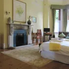 Maatskappy 2 beeld CARMICHAEL GUESTHOUSE Hotel Accommodation in Cape Town WC