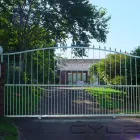 Maatskappy 34 beeld GATE AND FENCE Steel Fencing in Durban KZN