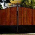 Maatskappy 11 beeld GATE & DOOR CONTROL Wooden Gates in Durban KZN