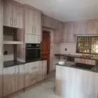 Maatskappy 3 beeld J FURNITURE & KITCHENS REPAIRS repair tables in Benoni GP