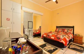 Maatskappy 2 beeld AFRICAN ELEPHANT GUEST HOUSE Hotel in Germiston GP