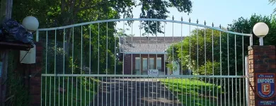 Maatskappy 34 beeld GATE AND FENCE Steel Fencing in Durban KZN