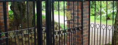 Maatskappy 63 beeld GATE AND FENCE Steel Fencing in Durban KZN