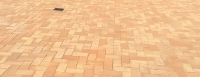 Maatskappy 3 beeld PAVING WORX wetcast in Durban KZN