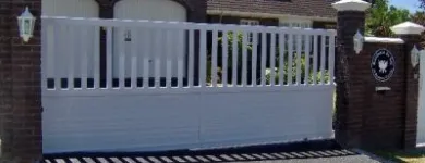 Business 24 image SPACEWORKS FRAMELESS GLASS & ALUMINIUM Glass Balustrade in Cape Town WC