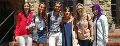 Maatskappy 4 beeld UCT ENGLISH LANGUAGE CENTRE Language School in Cape Town WC