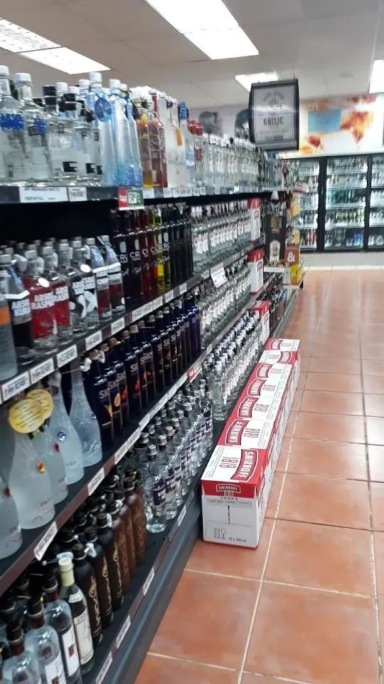 Maatskappy 2 beeld TOPS AT SPAR WINKLE