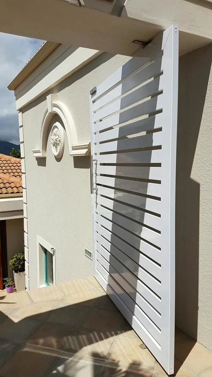 Business 7 image SPACEWORKS FRAMELESS GLASS & ALUMINIUM